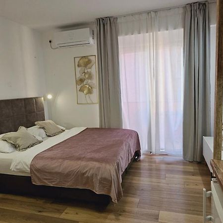 Amari Apartment Starigrad Paklenica Bagian luar foto