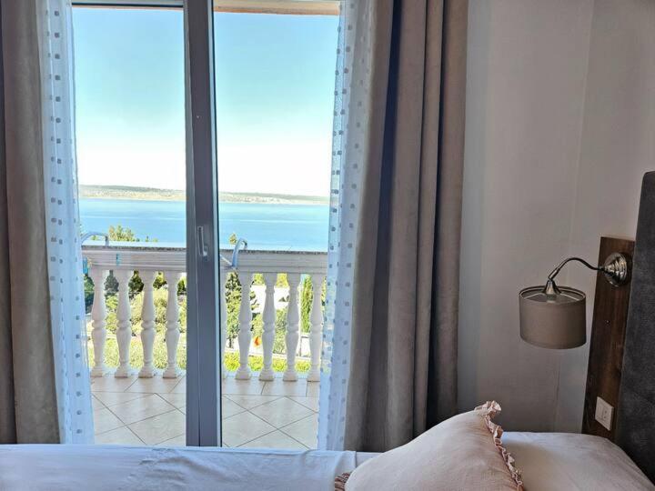 Amari Apartment Starigrad Paklenica Bagian luar foto