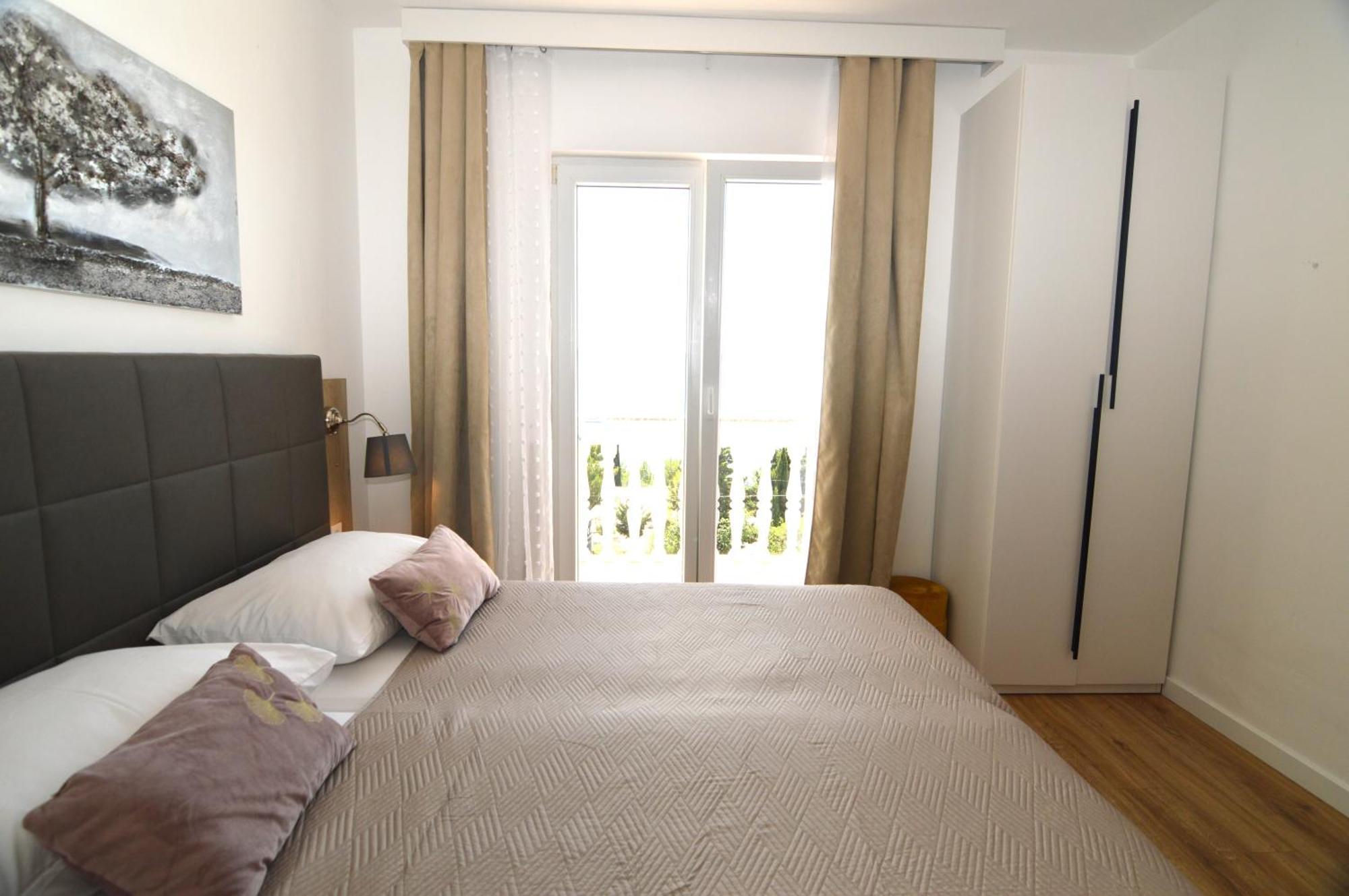 Amari Apartment Starigrad Paklenica Bagian luar foto