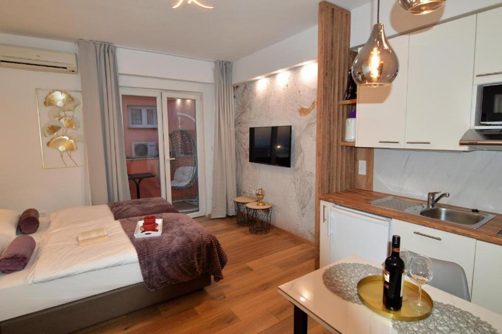 Amari Apartment Starigrad Paklenica Bagian luar foto